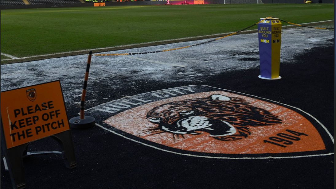 Acun Ilıcalı'nın takımı maça çıkamadı! 18 dakika kala ertelendi