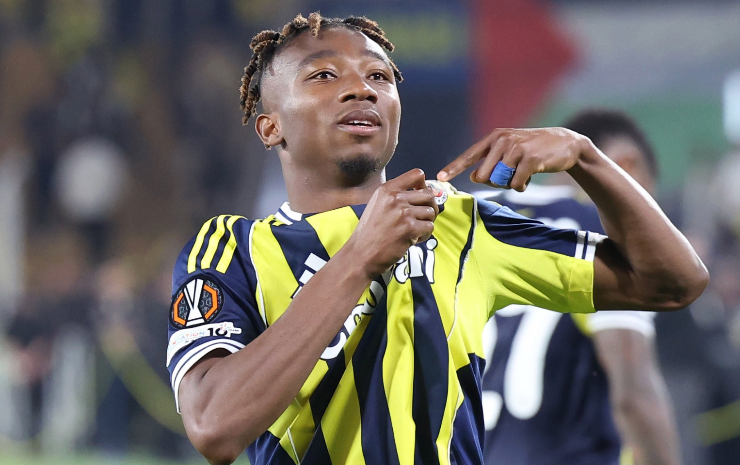 Dev derbi öncesi sürpriz gelişme! Saran özel uçakla getirdi