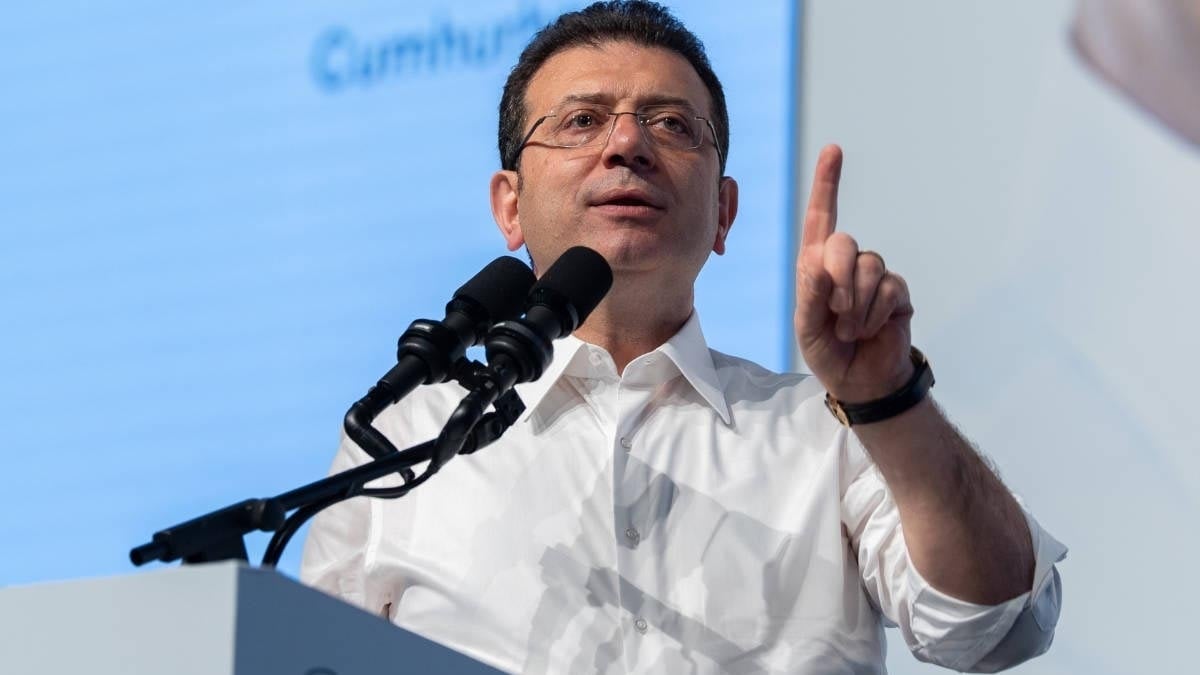 Ekrem İmamoğlu'ndan kirli bayrak provokasyonuna tepki