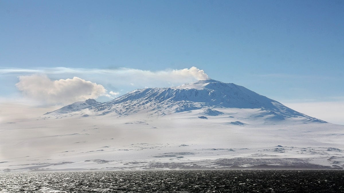 Bu dağ günde 6 bin dolarlık altın saçıyor ama kimse yaklaşamıyor