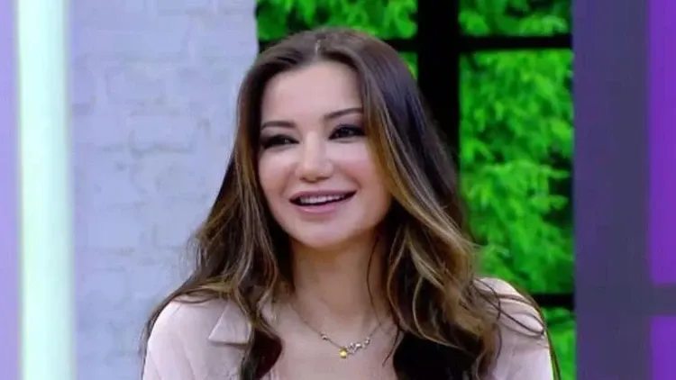 Diplomasının olmadığı ortaya çıkan Esra Ezmeci'ye hapis cezası
