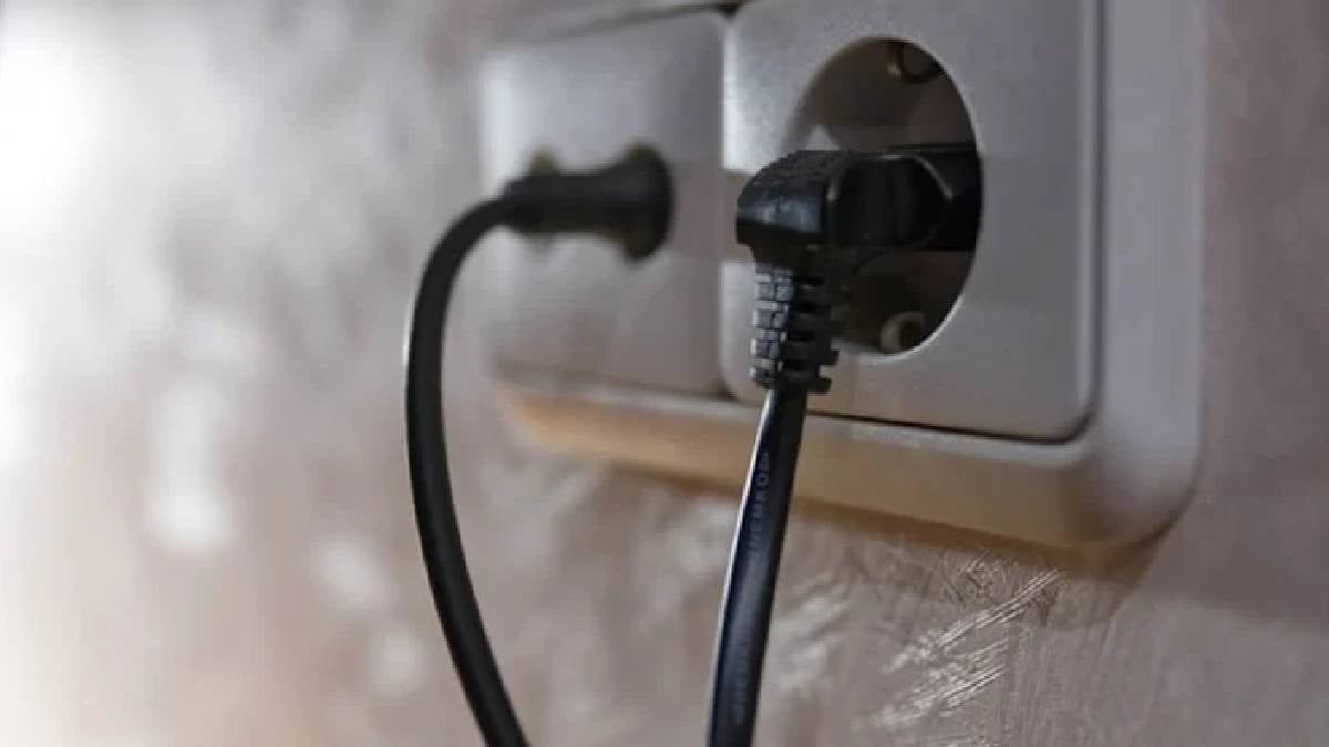 Yatmadan önce fişi çekilmesi gereken elektrikli aletler açıklandı