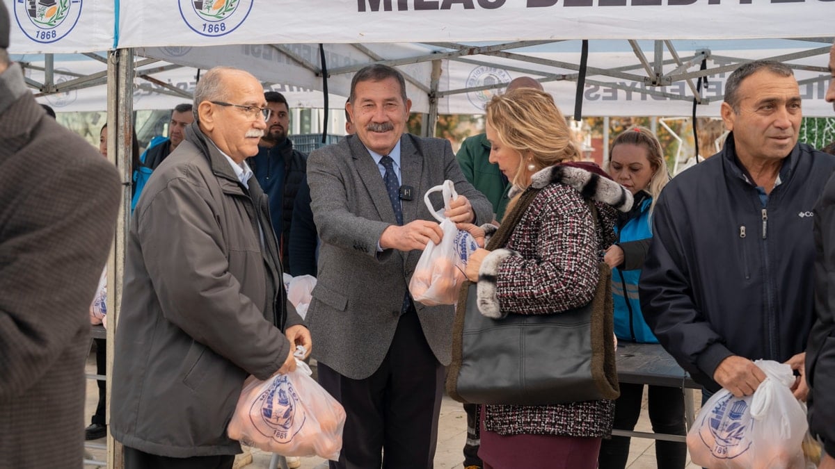 Belediye hasat etti, halka bedava dağıttı