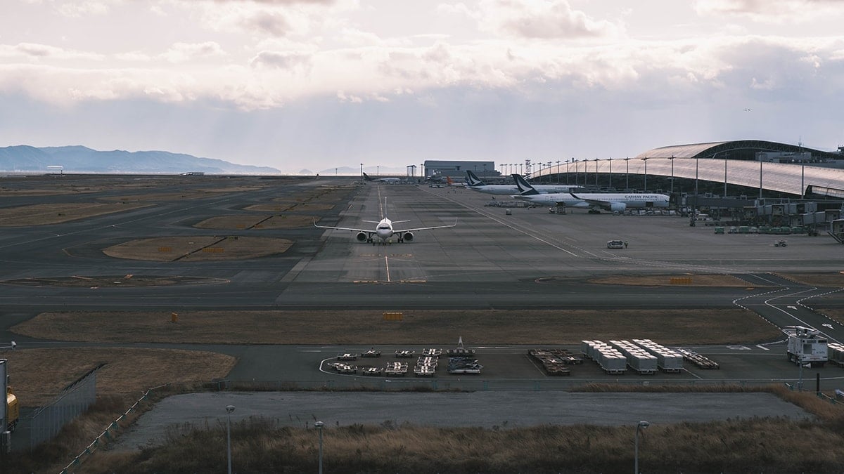 Dünyanın en iyi havalimanı suya gömülüyor: Tek sorun bu da değil