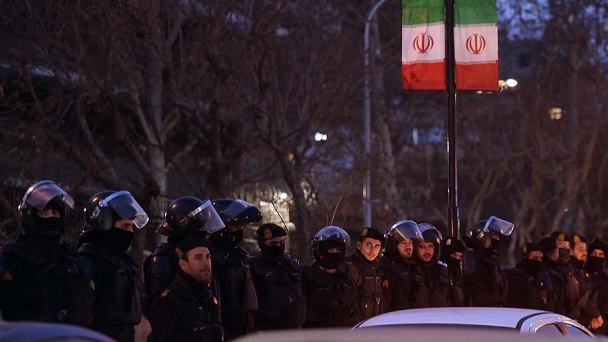 İran'daki olaylarda ölenlerin sayısı 6 bin 563'e yükseldi
