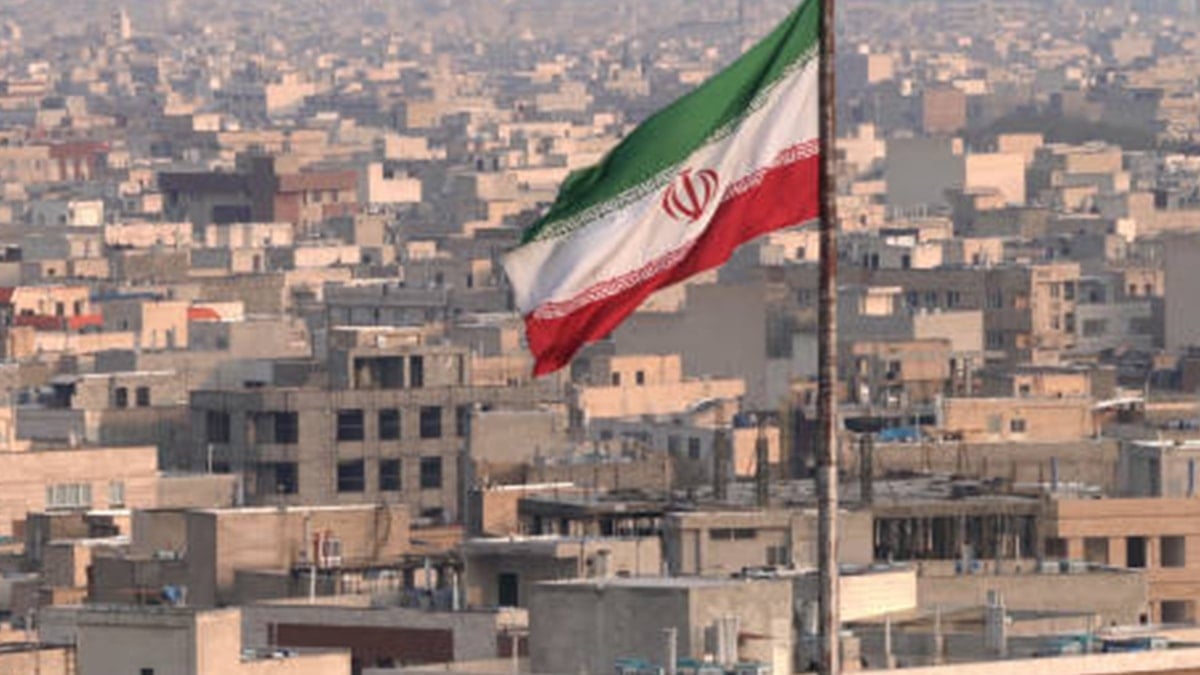 İran, AB üyesi ülkelerin hava ve deniz kuvvetlerini terörist ilan etti