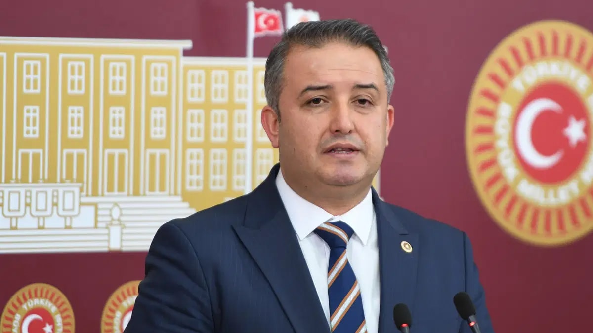 AKP'ye geçecek olan vekilden açıklama geldi