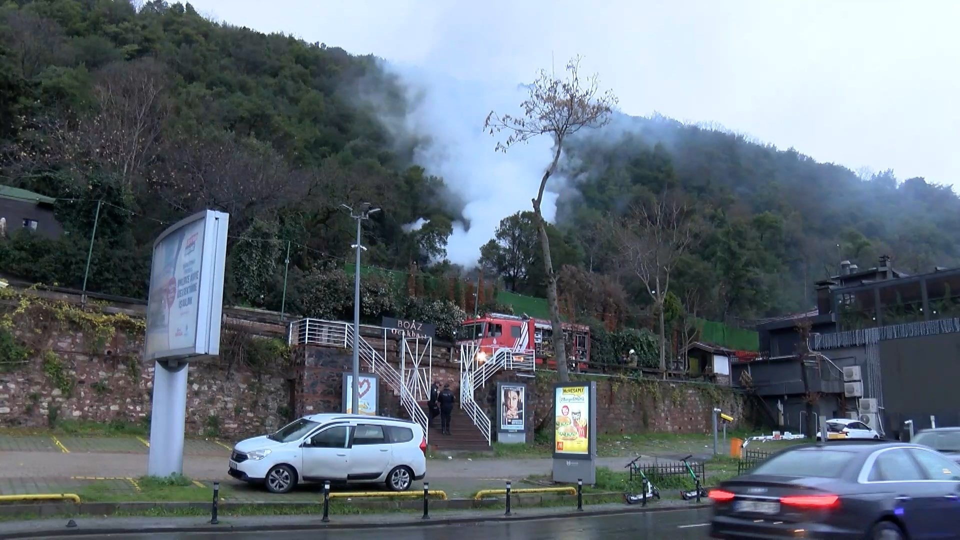 Beşiktaş'ta lüks restoranın müştemilatı alev alev yandı