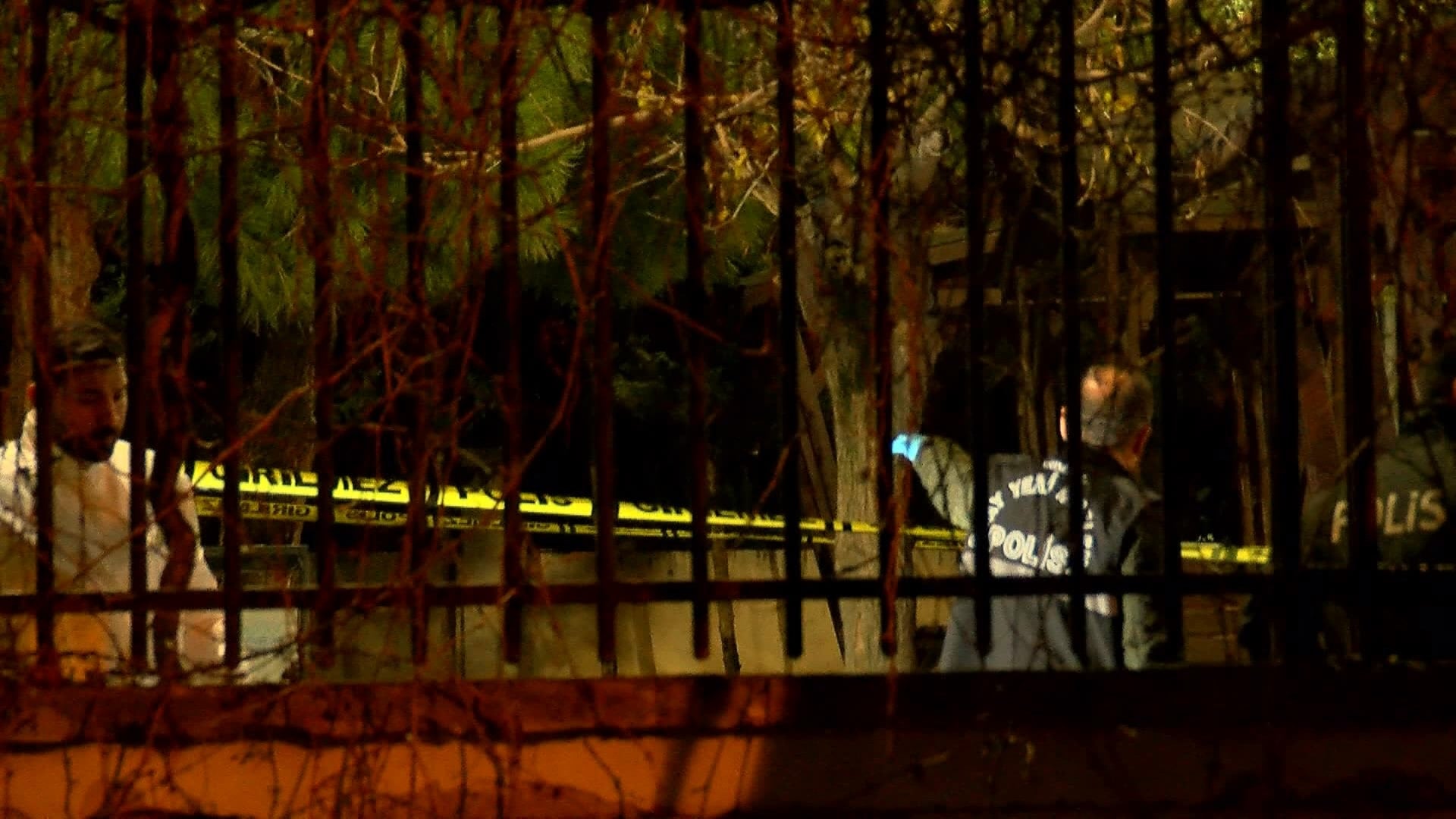 Esenyurt'ta sokak ortasında silahlı çatışma: 1 ölü, 2 yaralı