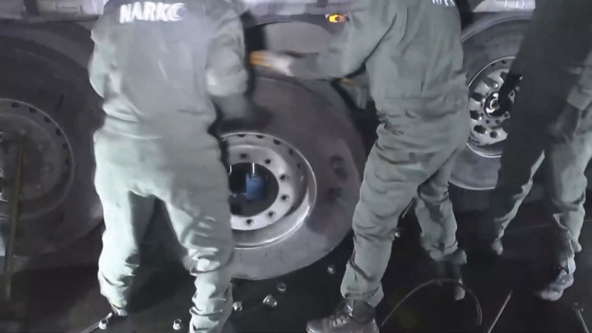 Durdurulan tırdan kilolarca uyuşturucu ele geçirildi