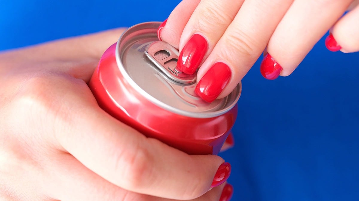 İçecek kutularındaki kapak delikleri meğer bu işe yarıyormuş