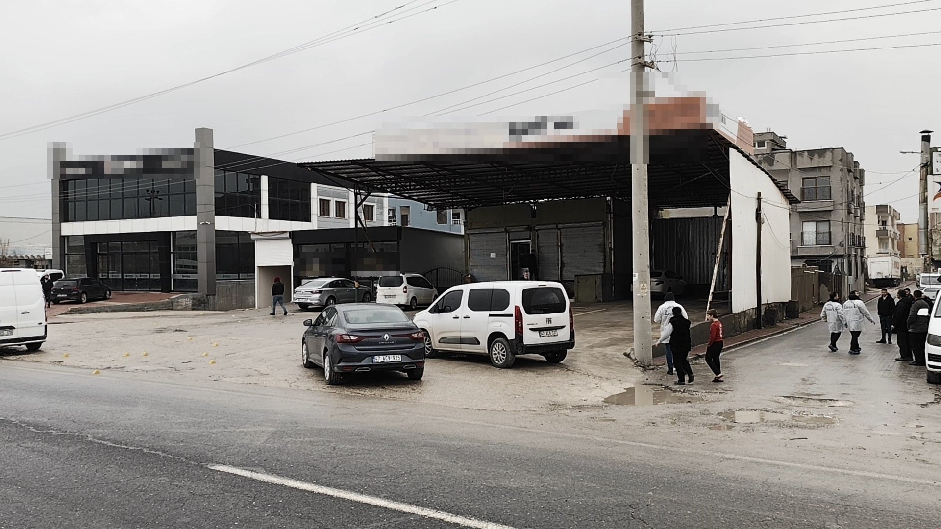 Kızıltepe’de kardeşlerin alacak kavgası kanlı bitti: 4 yaralı