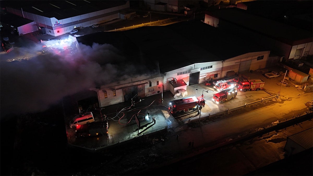 Kayseri'de mobilya fabrikasında yangın