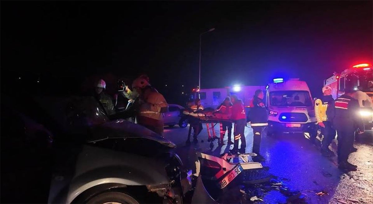 İzmir'de kaza sonrası can pazarı yaşandı