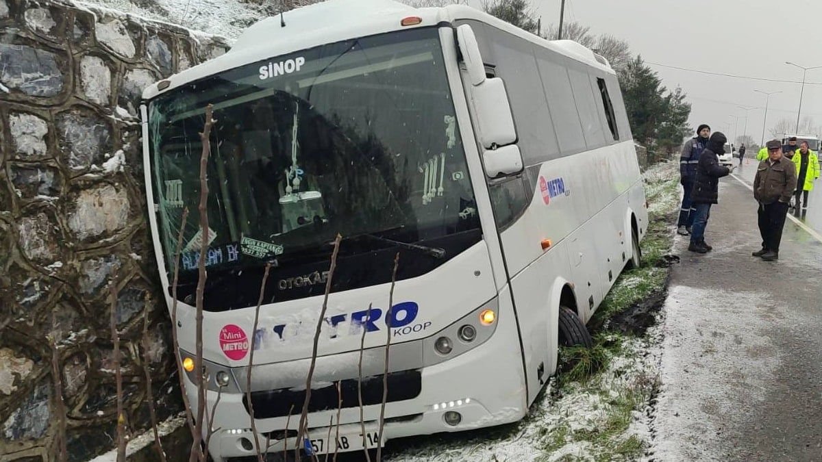 Otobüs kazazedelerin arasına daldı: Bir kişi öldü