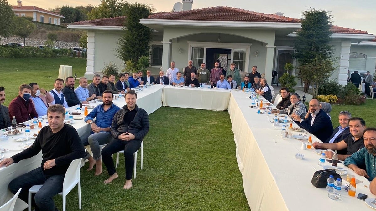 Veyis Ateş'in lüks villasında doğum günü partisi! AKP'li başkanlardan gazetecilere kimler katıldı?