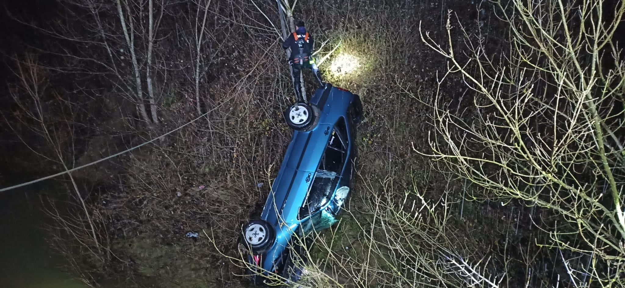 Kocaeli’de acı olay: Sarısu Çayı’na uçan otomobil can aldı