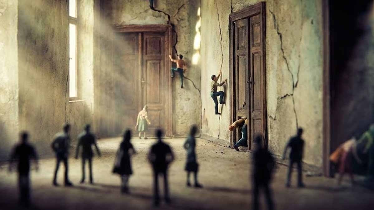 Birbirini tanımayan binlerce kişi aynı şeyi görüyor: Odanın içinde gezen 'minik insanlar' var