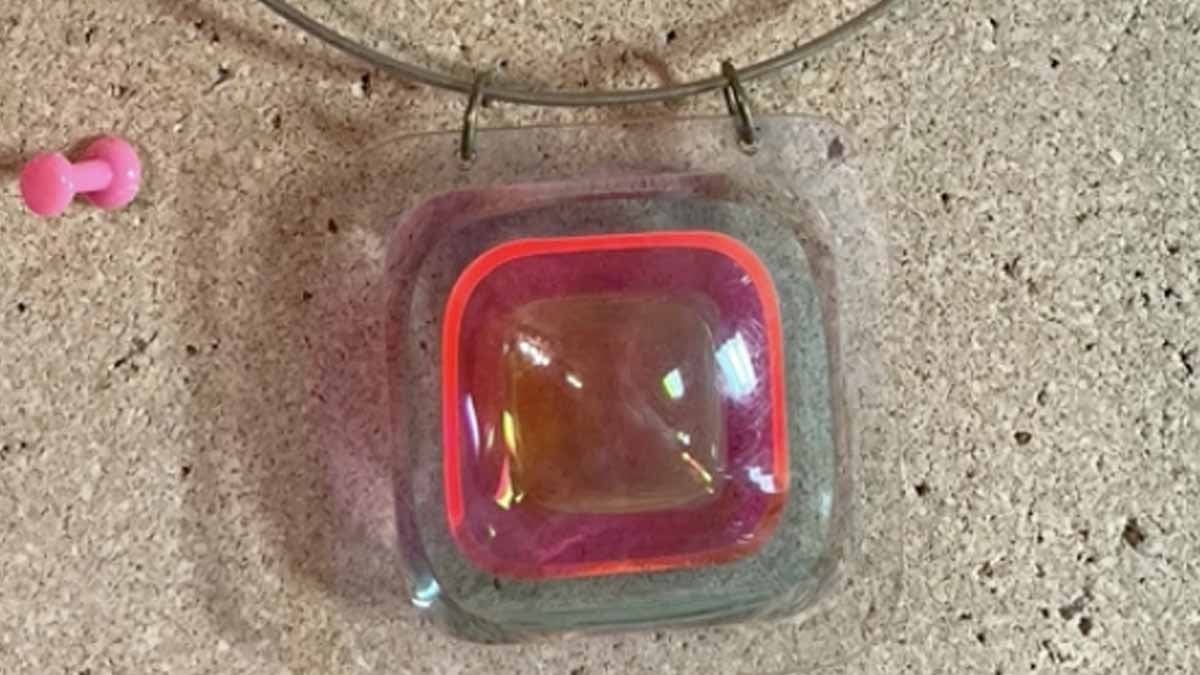 100 liraya aldığı kolye ünlü sanatçının çıktı: Değeri artık küçük bir servet