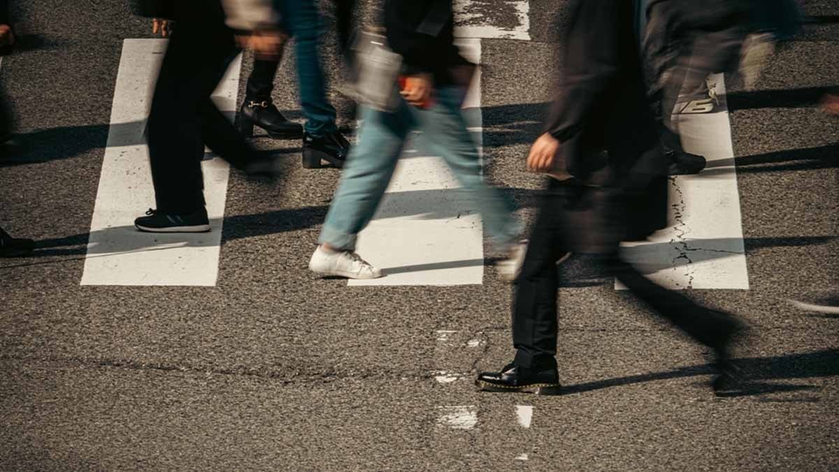 29 şehirde on binlerce insan incelendi: Hızlı yürüyenlerin ortak 5 özelliği tespit edildi