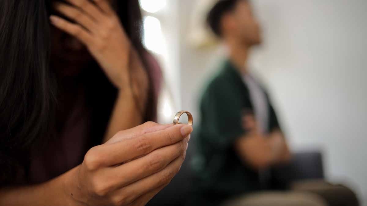 Bu 2 alışkanlık 40 yaşından sonra evliliğinizin bitip bitmeyeceğini gösteriyor