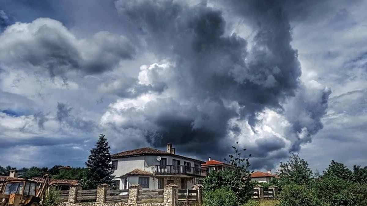 Sokaklarında son model cipler dolaşıyor ama burada ne ATM ne de banka var