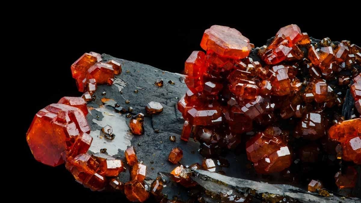 Sadece 3 ülkenin elinde, fiyatı rekor kıracak! 'Gölge' metal geliyor