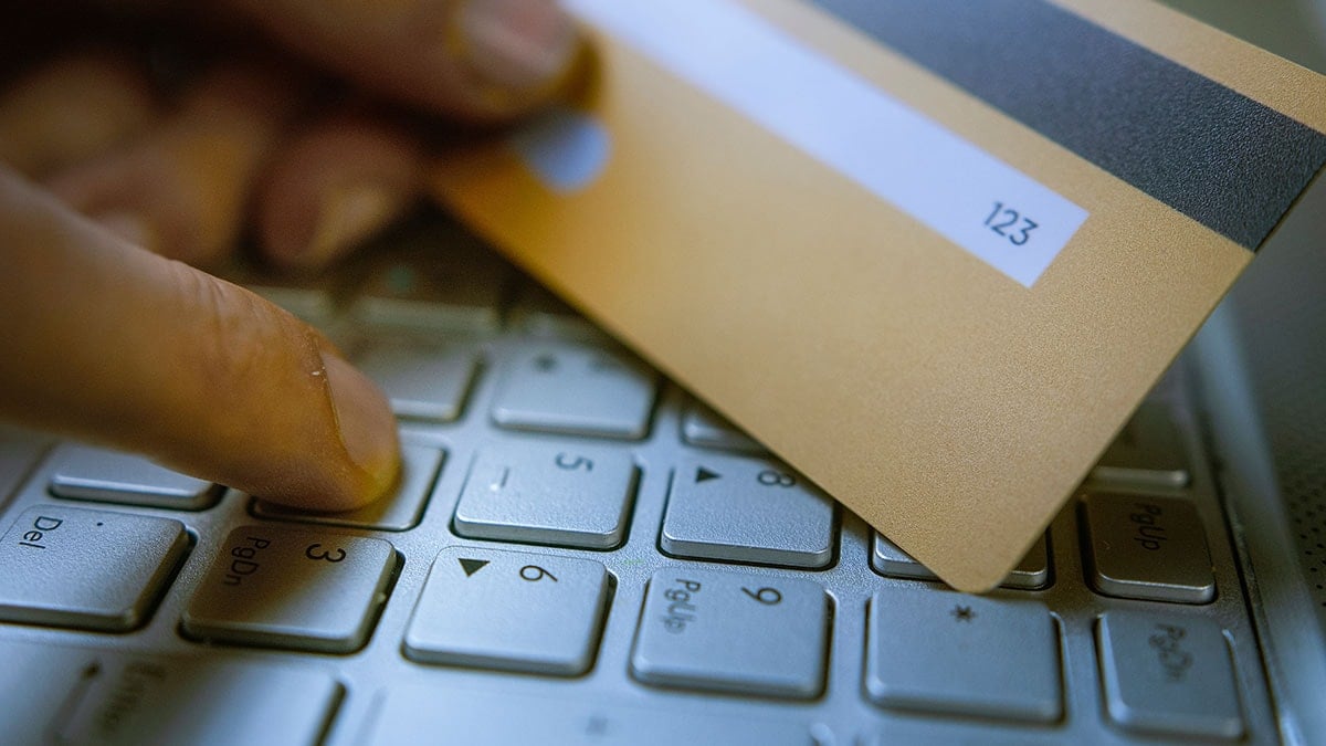 17 yaşında iade açığını kullanıp 24 milyon TL servet yaptı