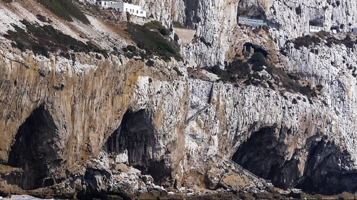 40 bin yıldır mühürlü mağara açıldı: Gizemli oda keşfedildi