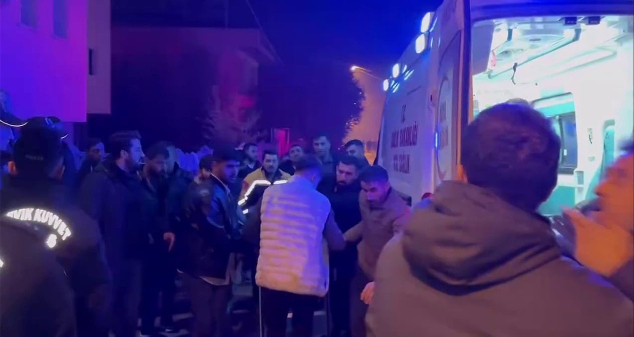 DEM'in eylemi sonrası gerginlik çıktı! Balkonda duran bir kişi vurularak öldü