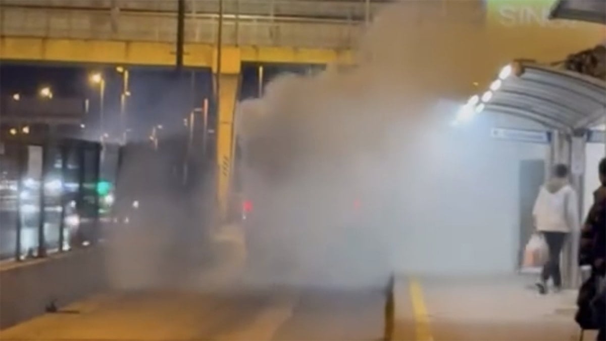 Üsküdar'da metrobüs yangını