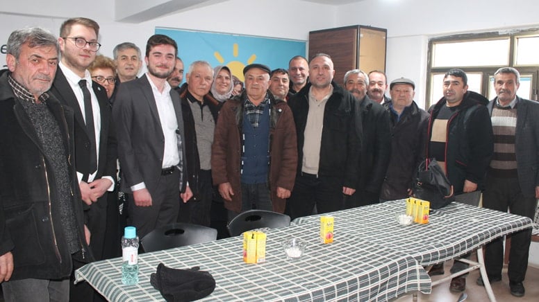 MHP'den zehir zemberek sözlerle istifa edip İYİ Parti'ye geçtiler