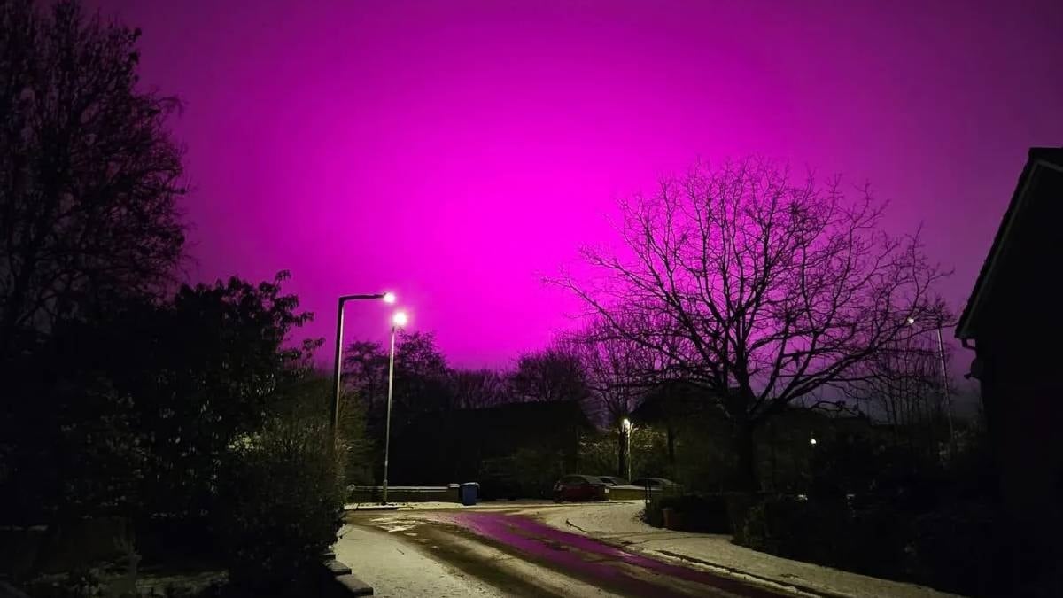 Gökyüzü bir anda mor rengine büründü: Tüm ülke ayaklandı