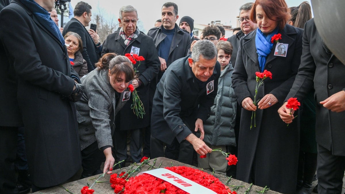 Uğur Mumcu katledildiği yerde anıldı! 