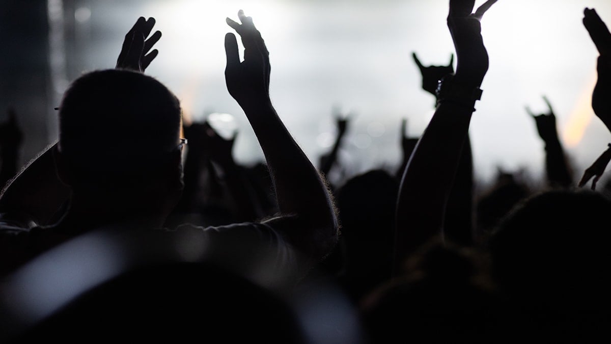 Zeka seviyesi en düşük insanlar bu müzik türünü dinliyor 