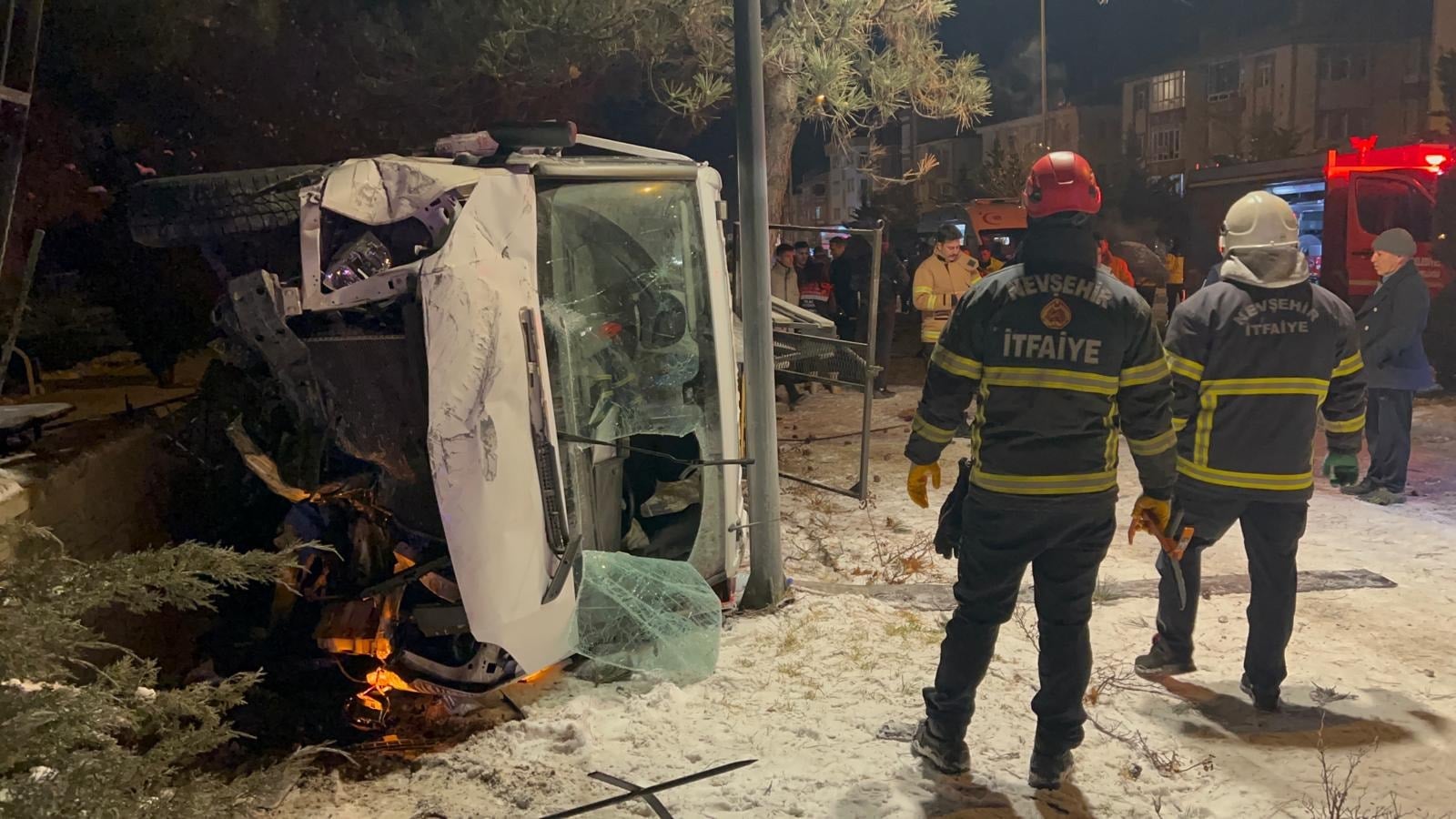 Nevşehir'de kamyonet ile otomobil çarpıştı: 4 yaralı