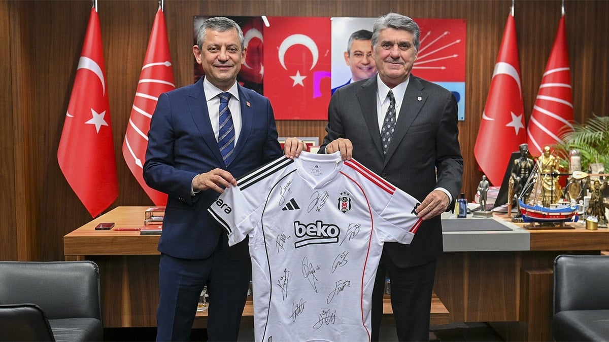 CHP lideri Özel, Beşiktaş JK Başkanı Serdal Adalı'ya bir araya geldi