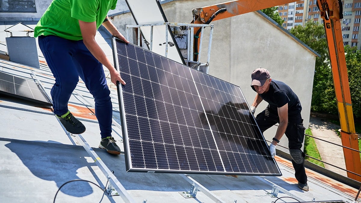Güneş panellerinin en büyük sorununu çözdüler