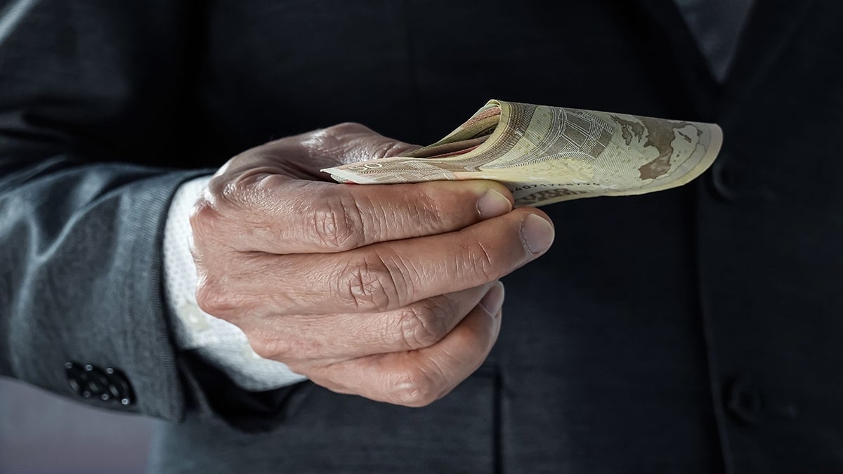 Zenginlerin satın almadıkları 7 şey : En çok bu ikisine yatırım yapıyorlar