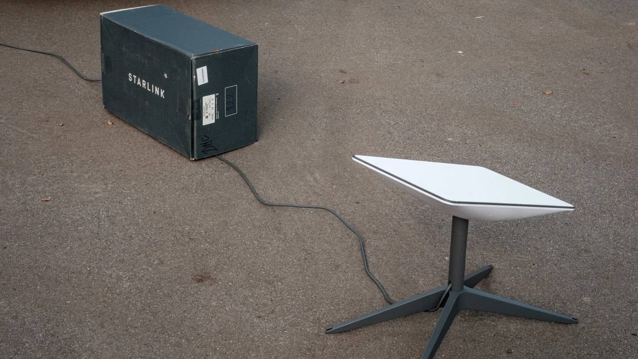 İran'ı dünyaya bağlayan Starlink için, protestocular 'elektronik savaş' veriyor