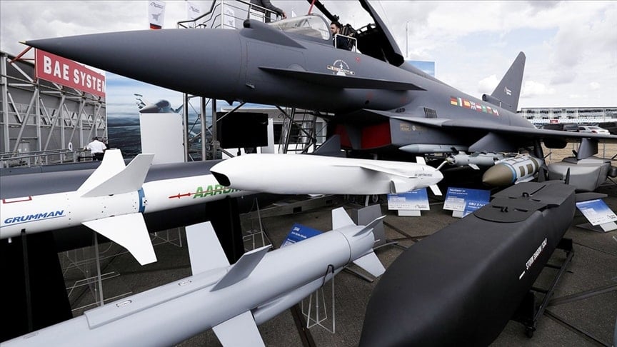 Dünyada savaş sinyalleri savunma hisselerini uçurdu