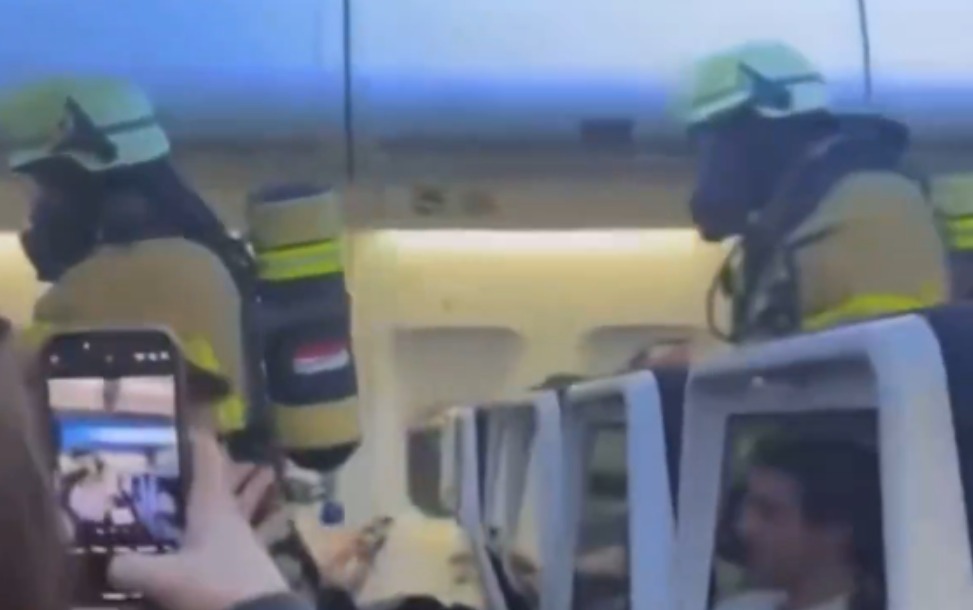 40 bin fit yükseklikte zehirli dumanlar sardı: Uçak acil iniş yaptı, ekipler maskeyle müdahale etti