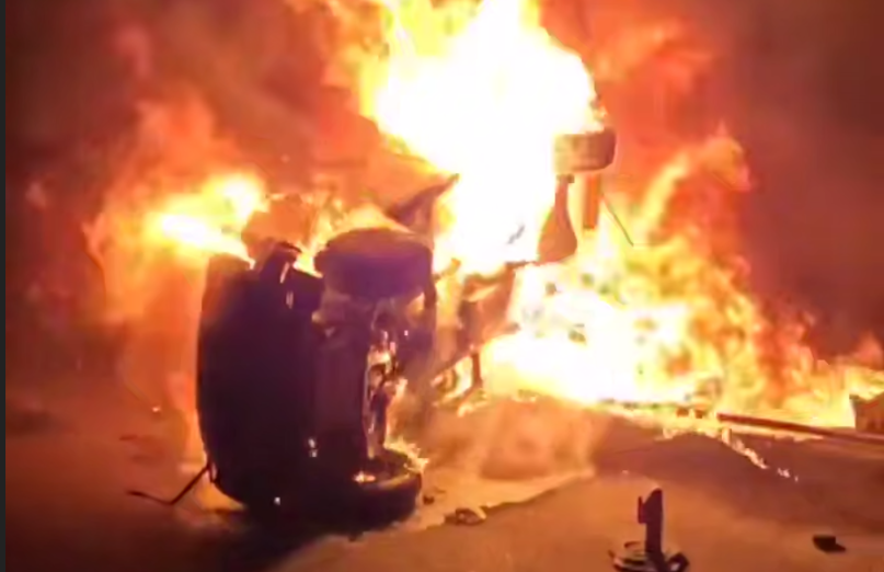 İran'da isyana yüzbinler katıldı, onlarca kişi öldü: İran interneti tamamen kesti