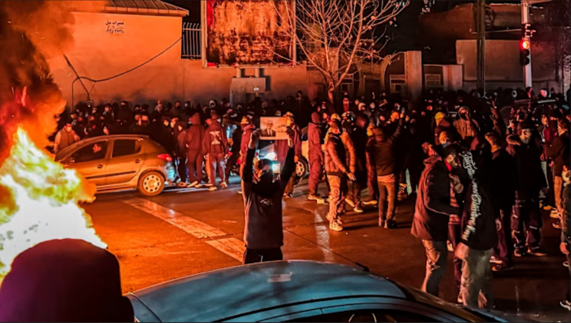 İran hükümeti, protestolara katılanların evlerine ve işyerlerine el koydu