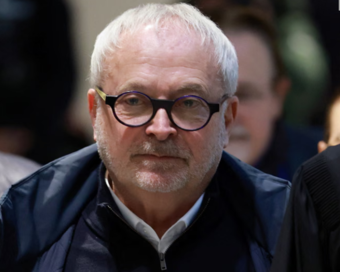 Eski senatör, milletvekili arkadaşının içkisine uyuşturucu atıp cinsel istismara kalkıştı