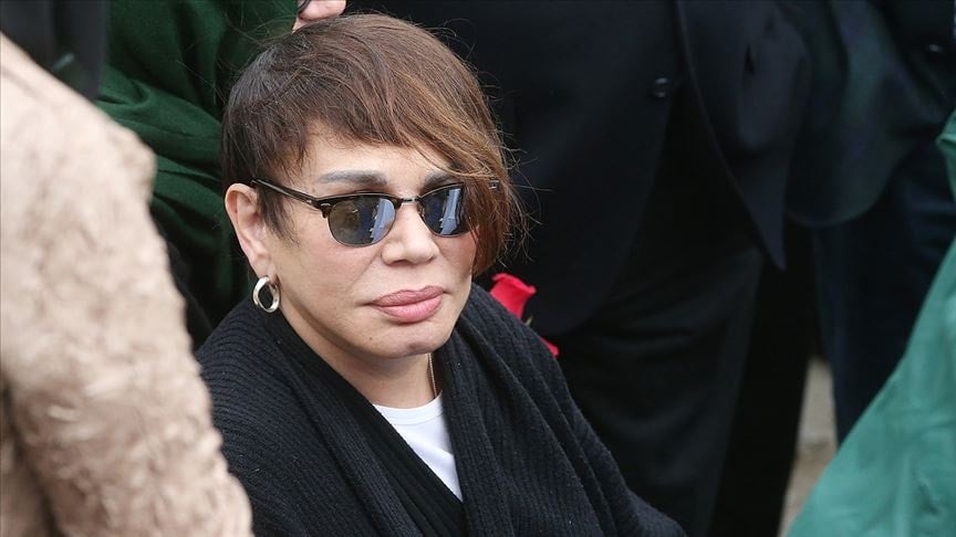 Sezen Aksu yalısında karantinaya alındı 