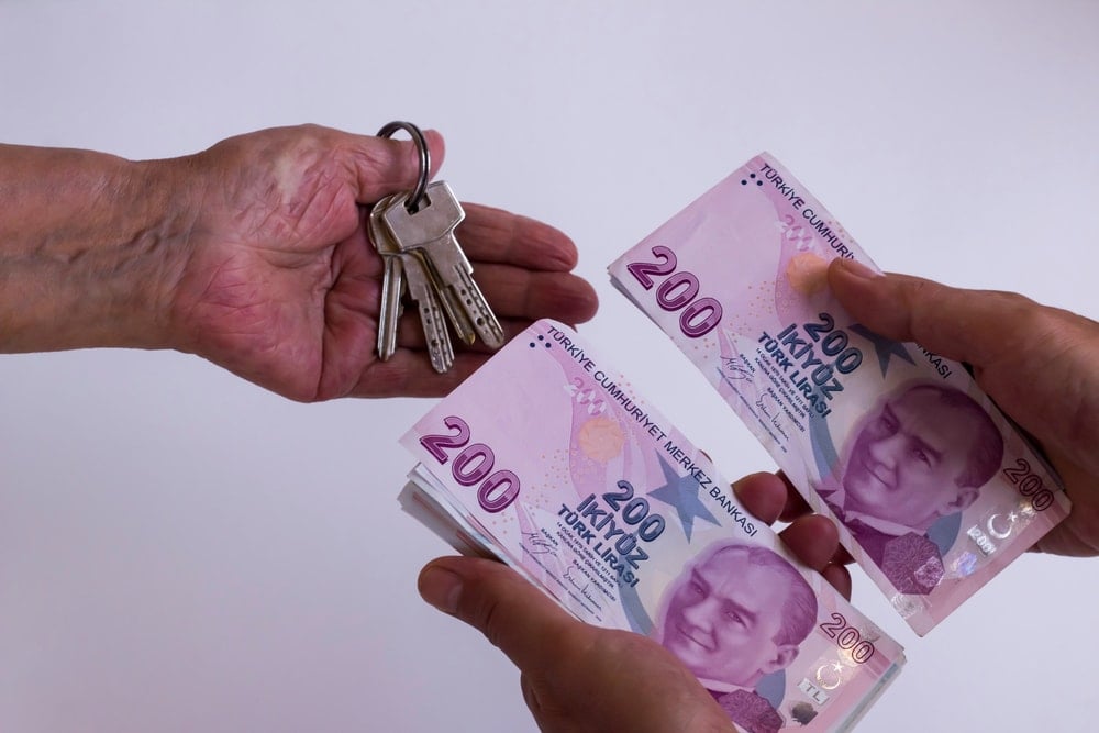 Ev sahibi ve kiracılar dikkat: Yasa çıkmadan yüzde 35 zam geldi