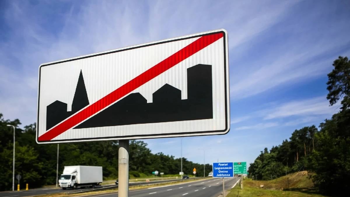 Sürücülere değil yayalar için trafik levhası tanıtıldı: İşte anlamı