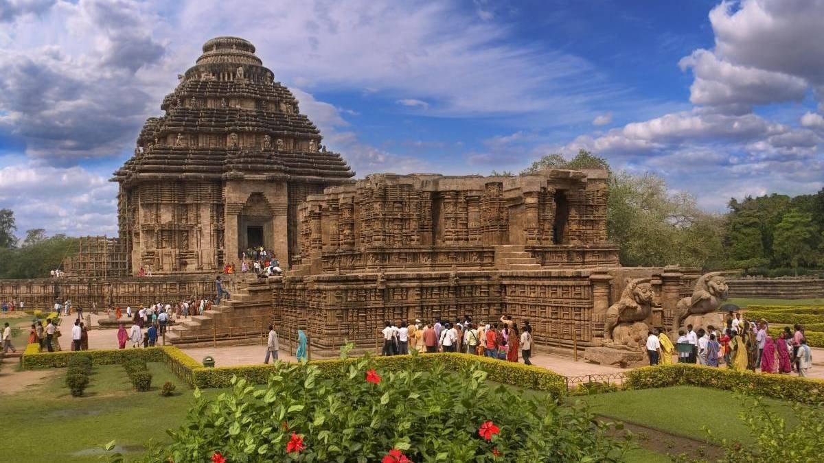 Tarihi tapınakta binlerce yıllık hazine tesadüfen bulundu