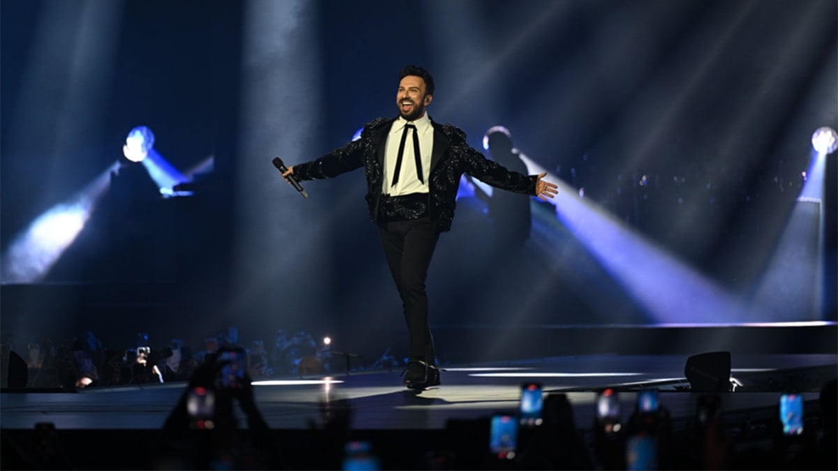 Tarkan 7 yıl sonra İstanbul'da sahneye çıktı